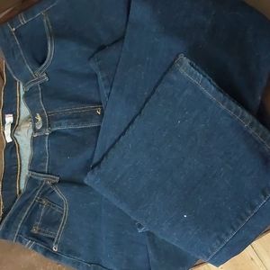 Levi's curvy boot cut